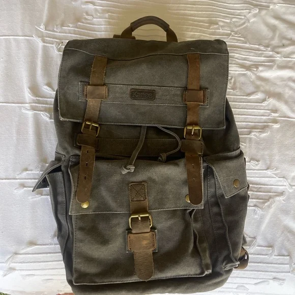 Backpack - Picture 1 of 3